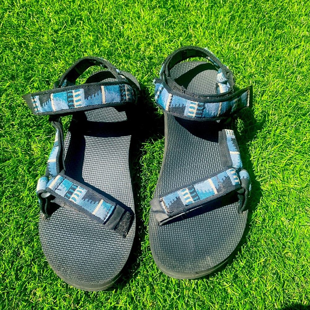 Size 9 Teva Sandals